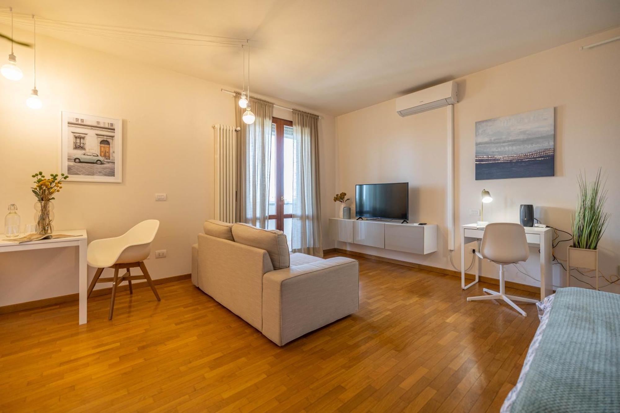 Comforthouse Luxury Vacancy 拉文纳 外观 照片