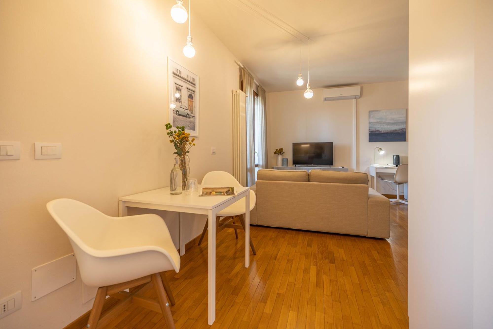 Comforthouse Luxury Vacancy 拉文纳 外观 照片