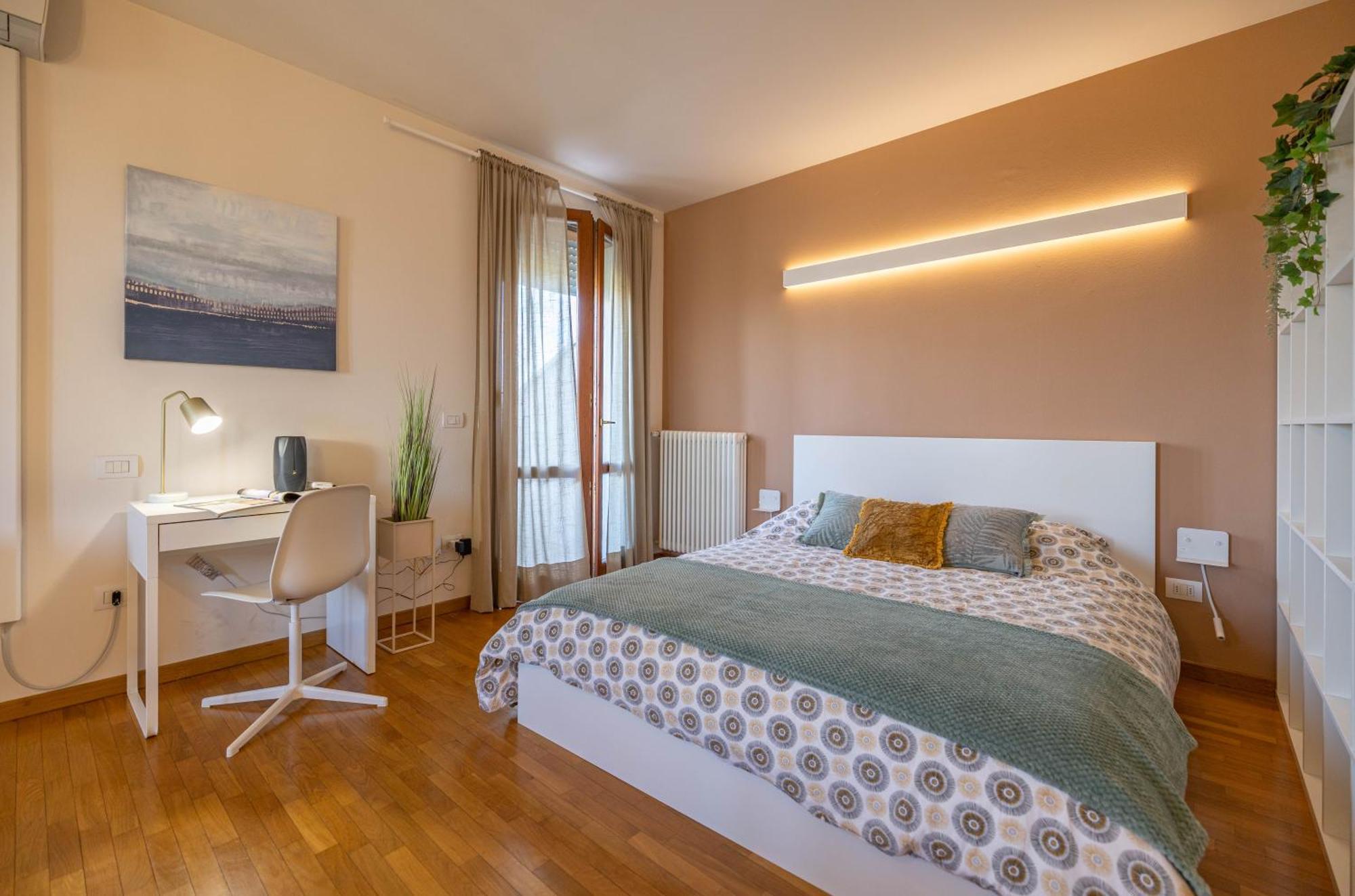 Comforthouse Luxury Vacancy 拉文纳 外观 照片